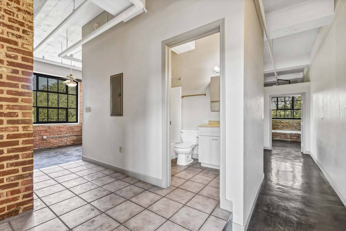Apartment for rent at 3030 E 63rd St, Cleveland, OH 44127