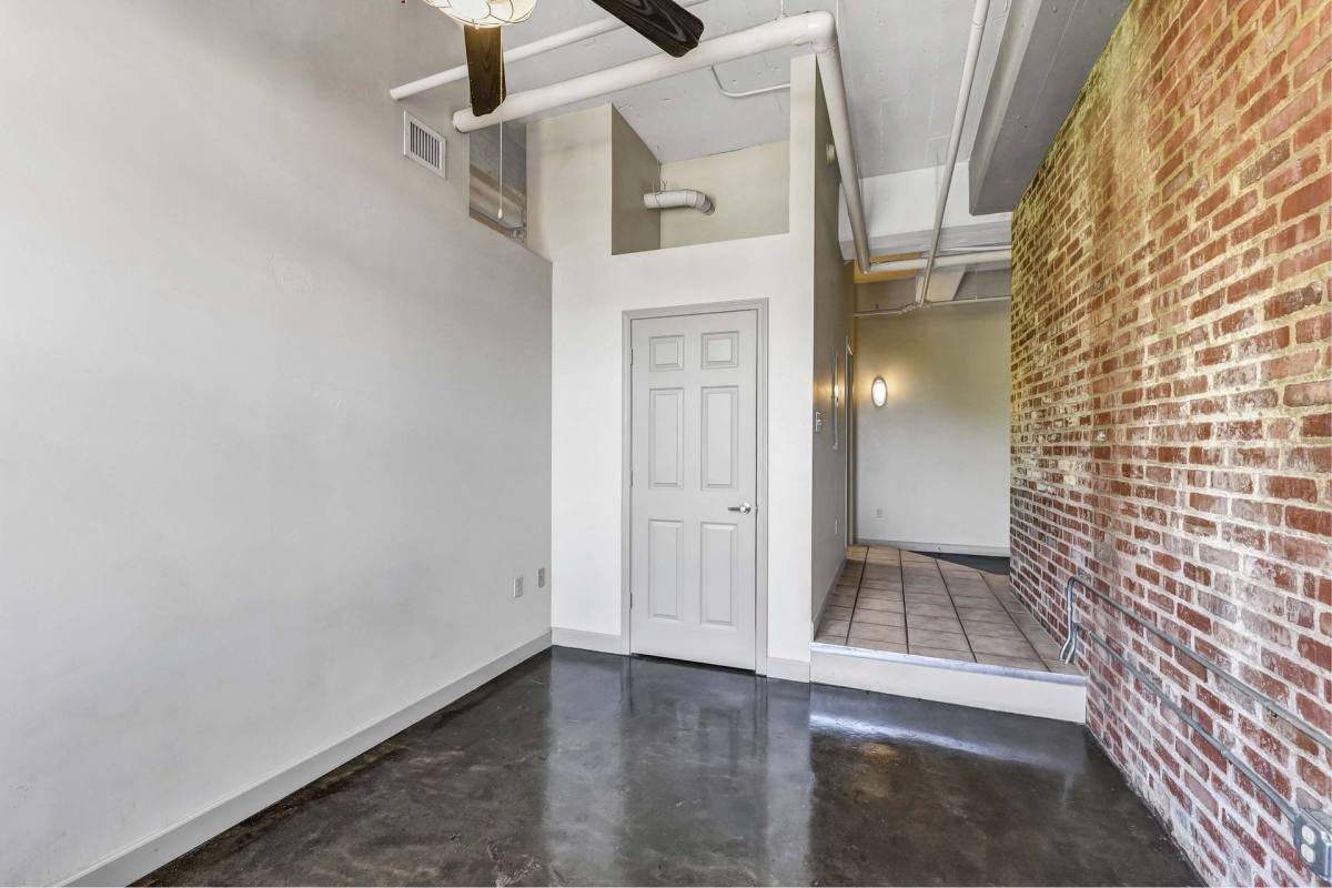 Apartment for rent at 3030 E 63rd St, Cleveland, OH 44127