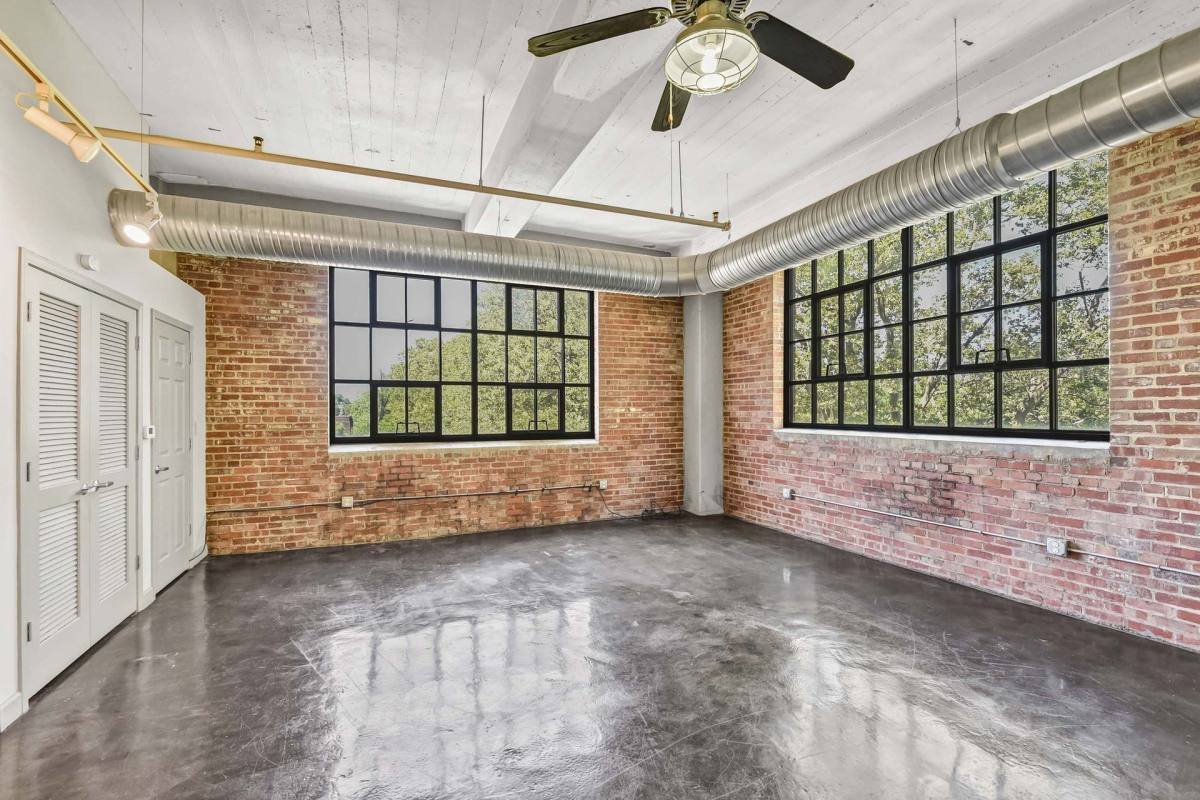 Apartment for rent at 3030 E 63rd St, Cleveland, OH 44127