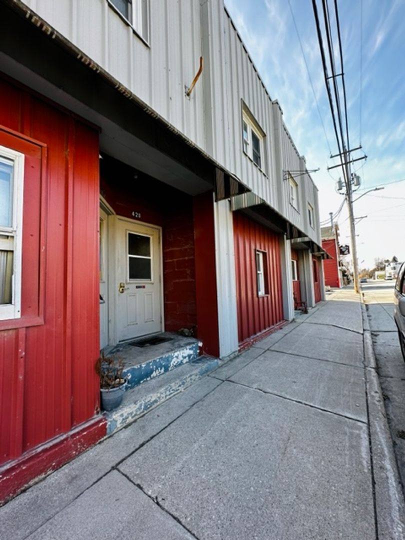 Apartment for rent at 420 E Main St, Mishicot, WI 54228
