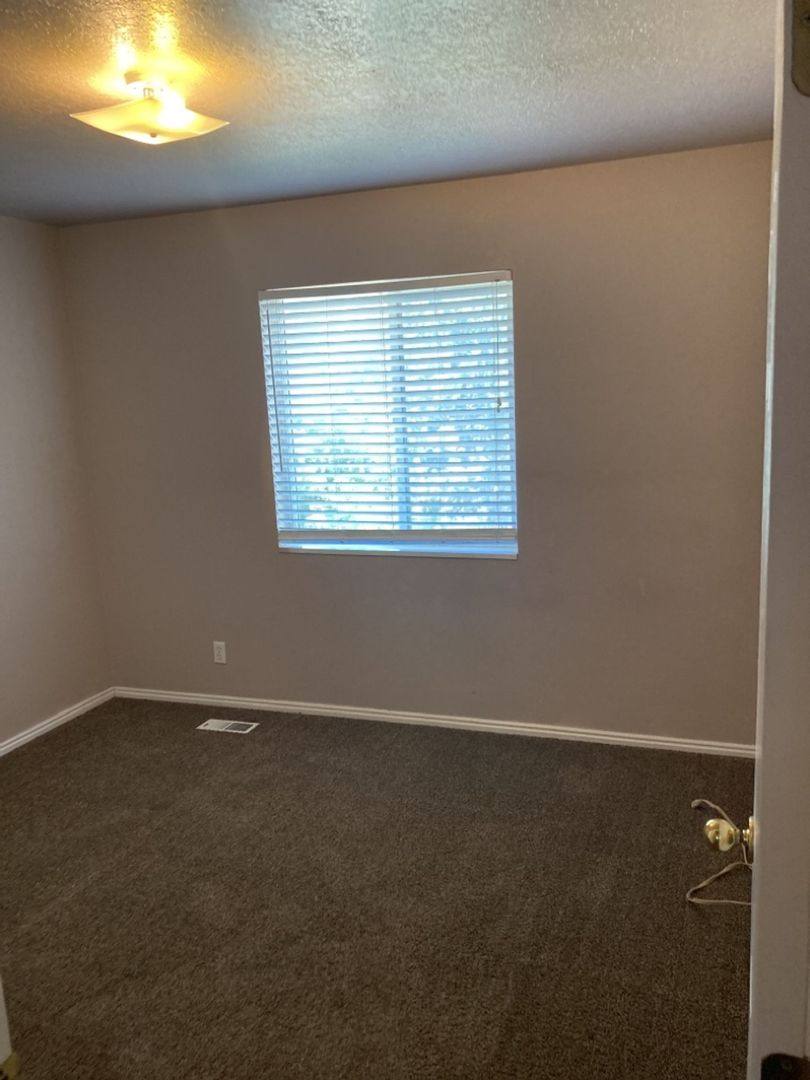 House for rent at 928 W Greenslake Dr, Cedar City, UT 84720