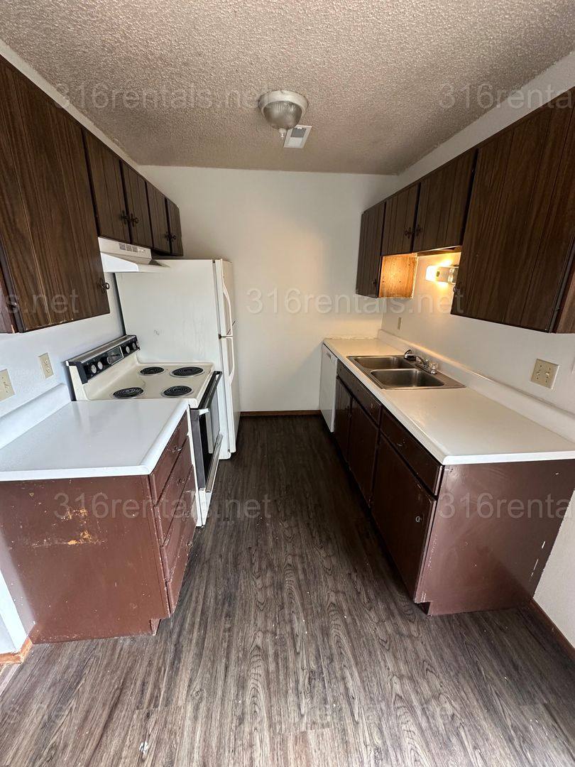 Apartment for rent at 369 E Marion Court, Wichita, KS 67216