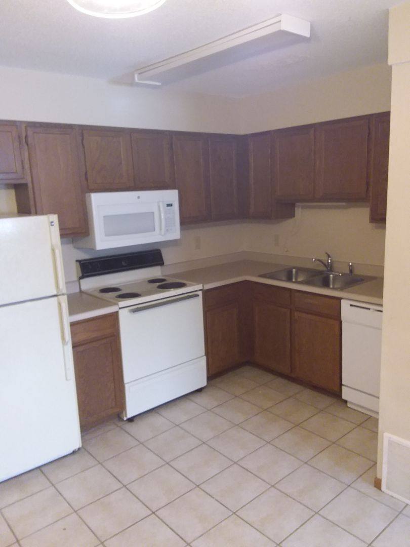 Apartment for rent at 104 Westside Dr, Iowa City, IA 52240