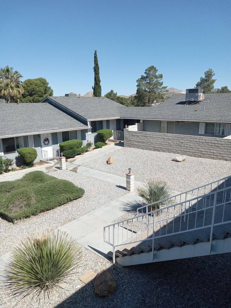 Apartment for rent at 18989 Allegheny Rd, Apple Valley, CA 92307