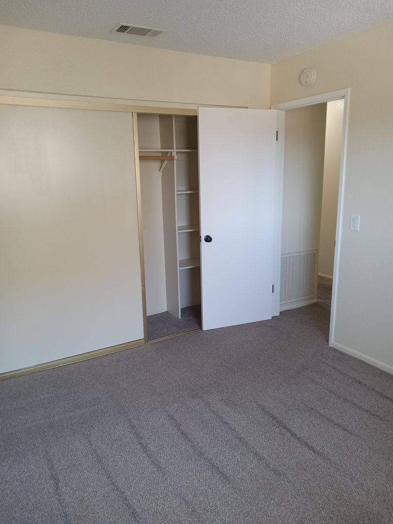 Apartment for rent at 18989 Allegheny Rd, Apple Valley, CA 92307