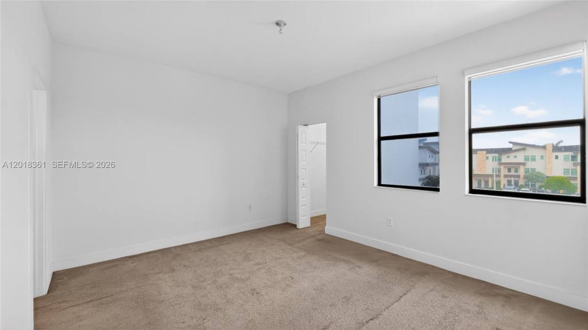 Townhouse for rent at 10467 NW 82nd St, Miami, FL 33178