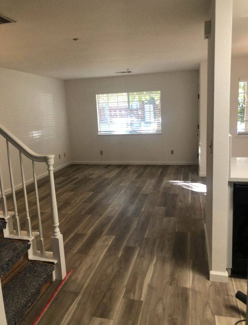 Townhouse for rent at 2822 College Ave, Livermore, CA 94550