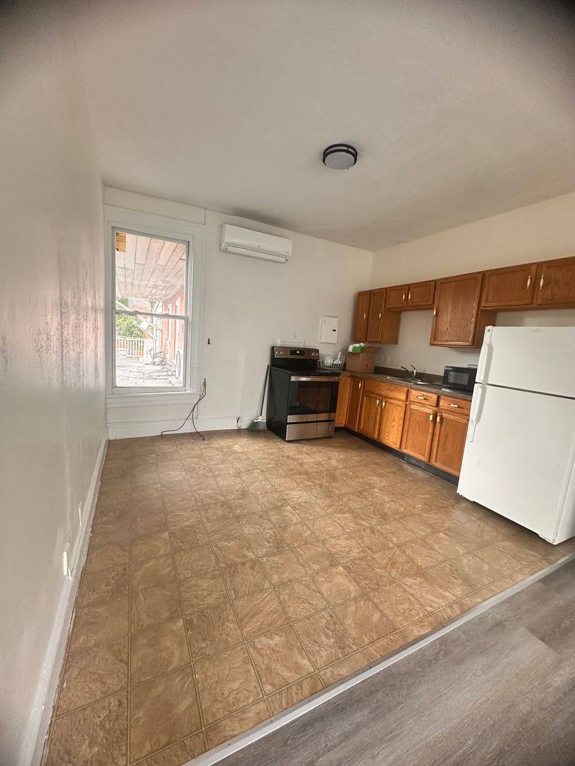 Apartment for rent at 207 - 209 Locust St, Columbia, PA 17512