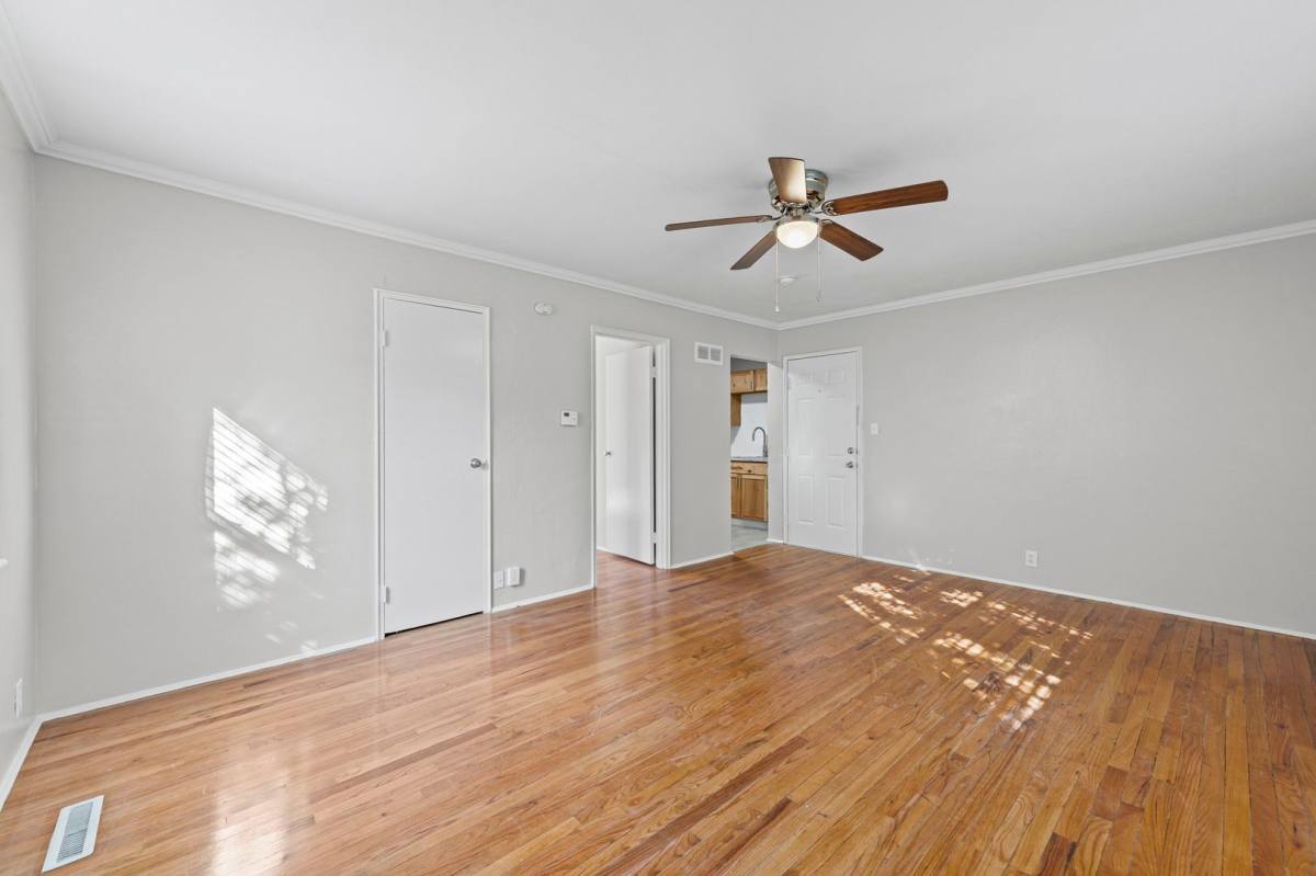 Apartment for rent at 4818 Paseo Blvd, Kansas City, MO 64110