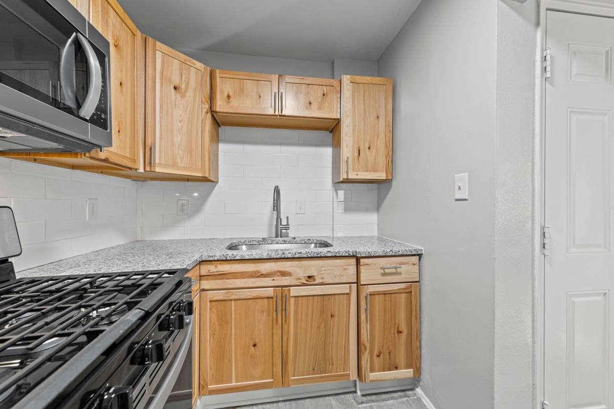 Apartment for rent at 4818 Paseo Blvd, Kansas City, MO 64110