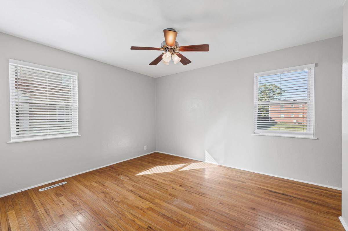 Apartment for rent at 4818 Paseo Blvd, Kansas City, MO 64110