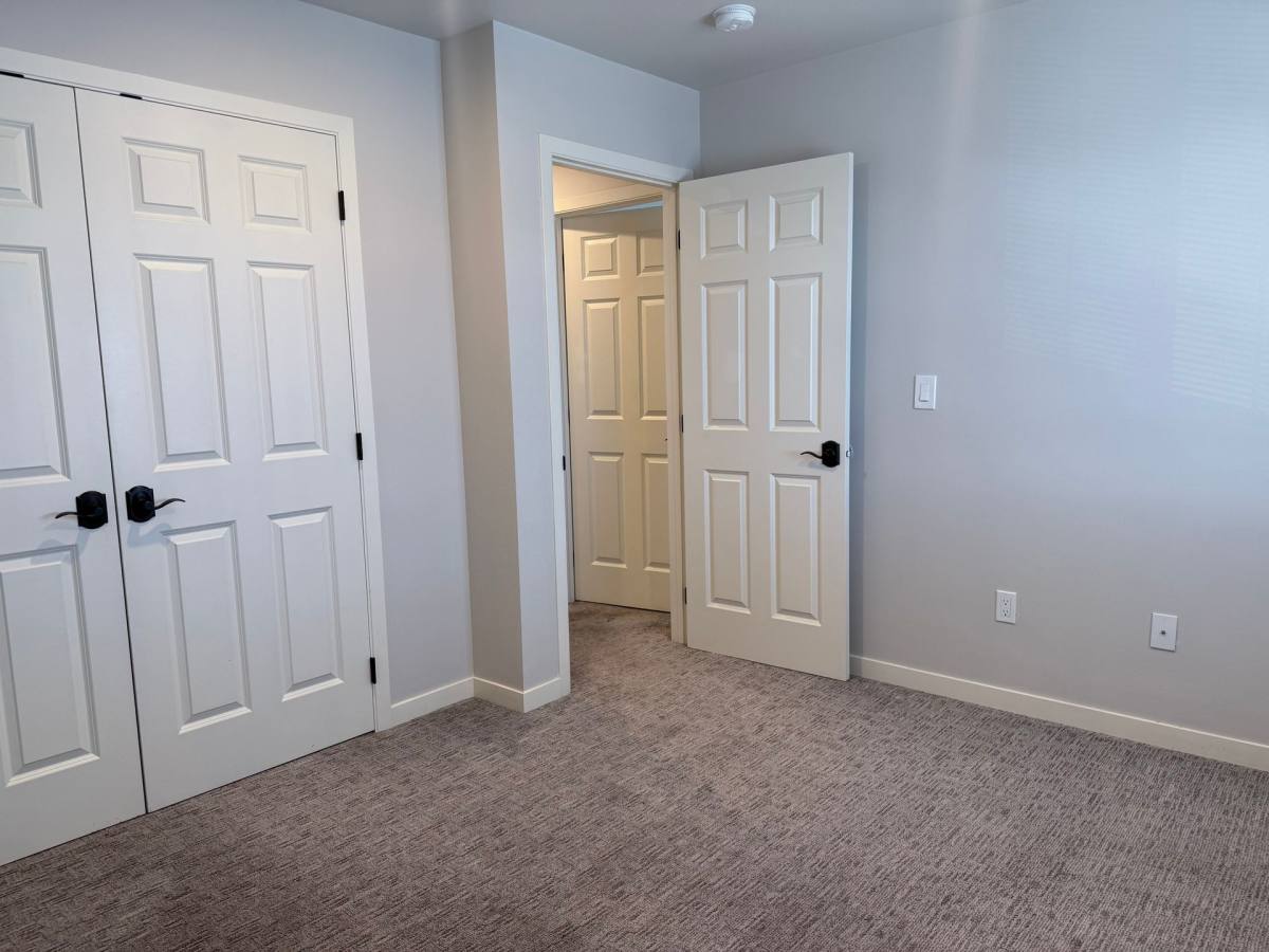 Townhouse for rent at 7419 Saddlebrook Loop, Yakima, WA 98908