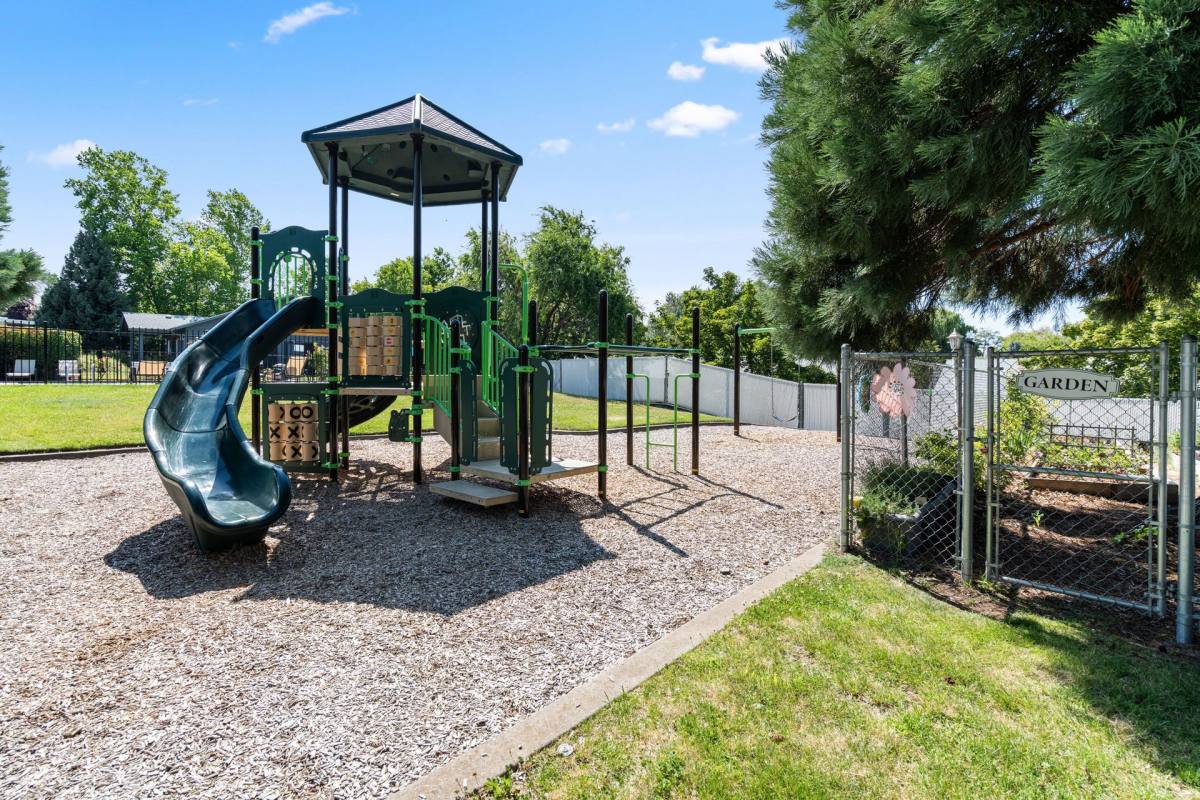 Apartment for rent at 220 W Rapp Rd, Talent, OR 97540