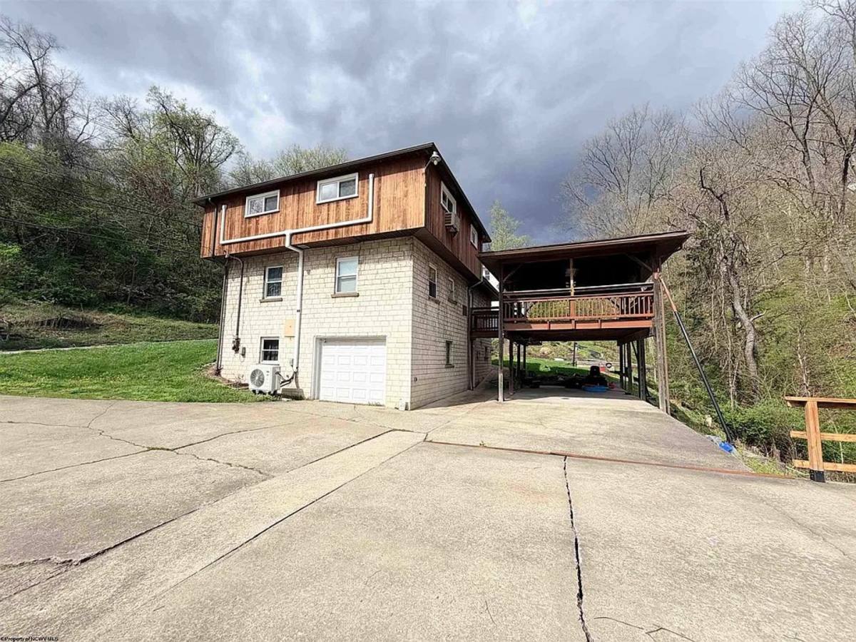 House for rent at 324 8th St, Morgantown, WV 26505