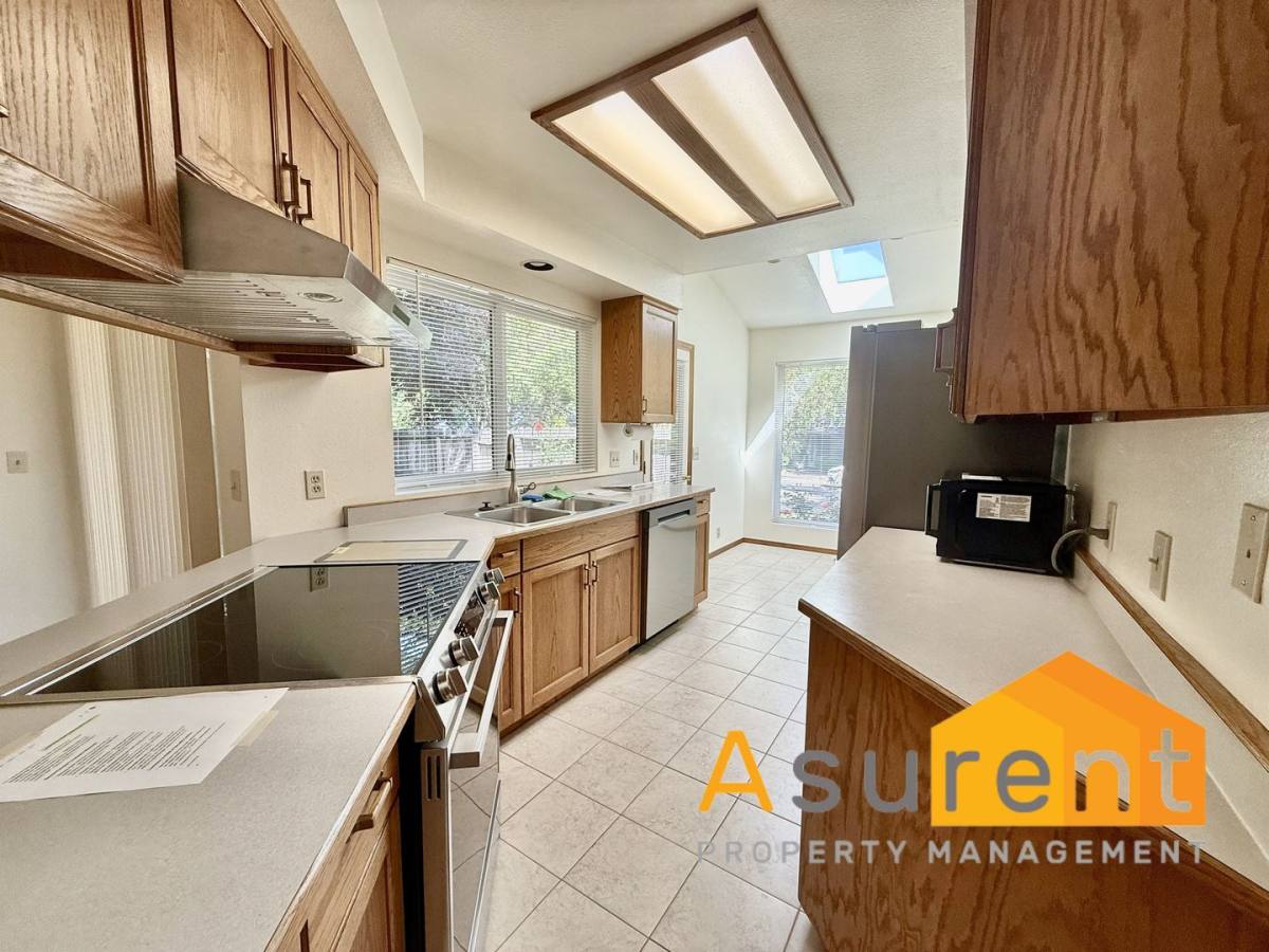 House for rent at 2976 Grizzly Dr, Ashland, OR 97520