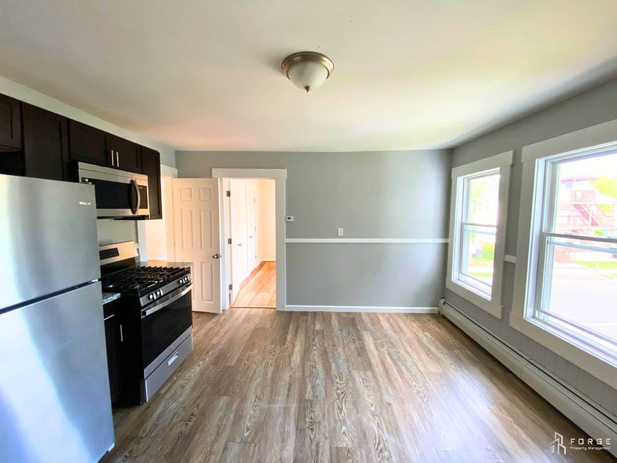 Apartment for rent at 8 Frederick St, Westfield, MA 01085