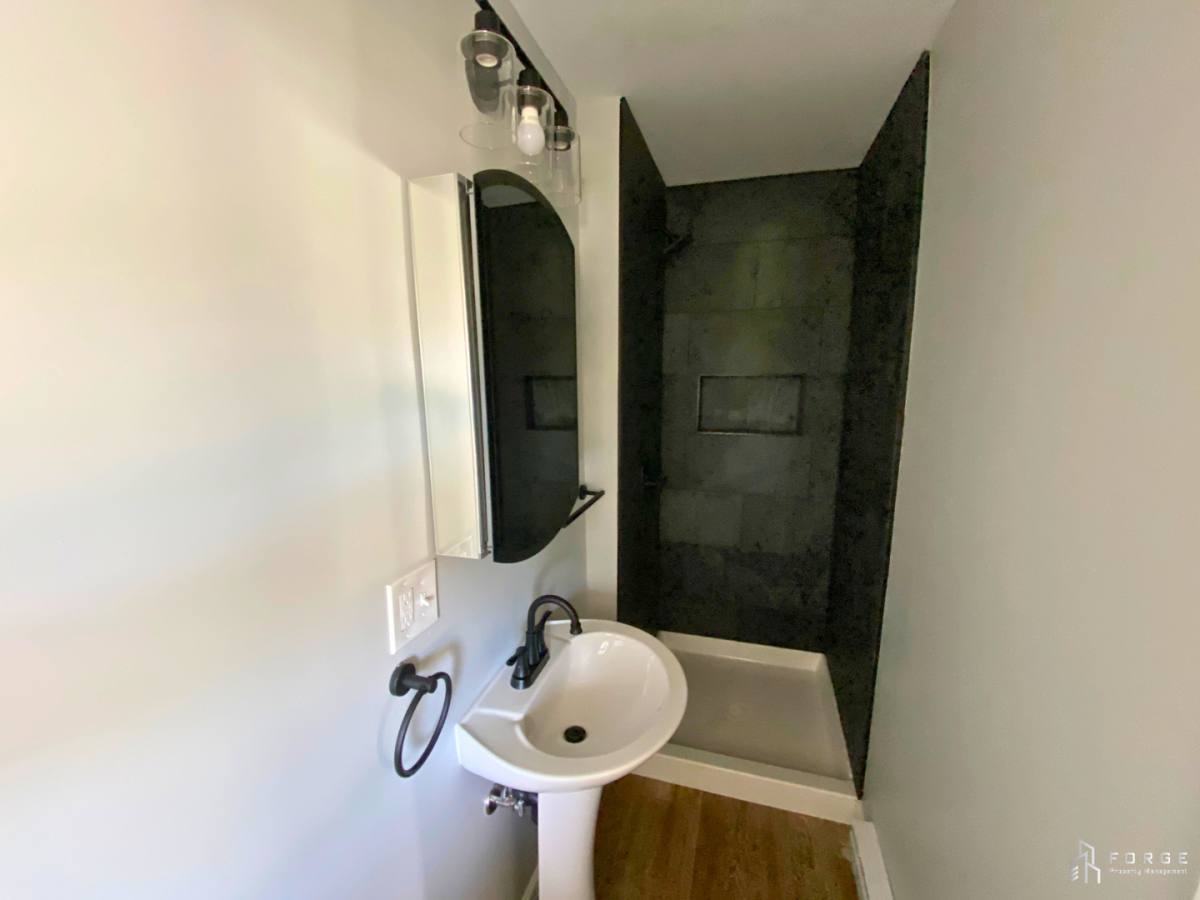 Apartment for rent at 8 Frederick St, Westfield, MA 01085