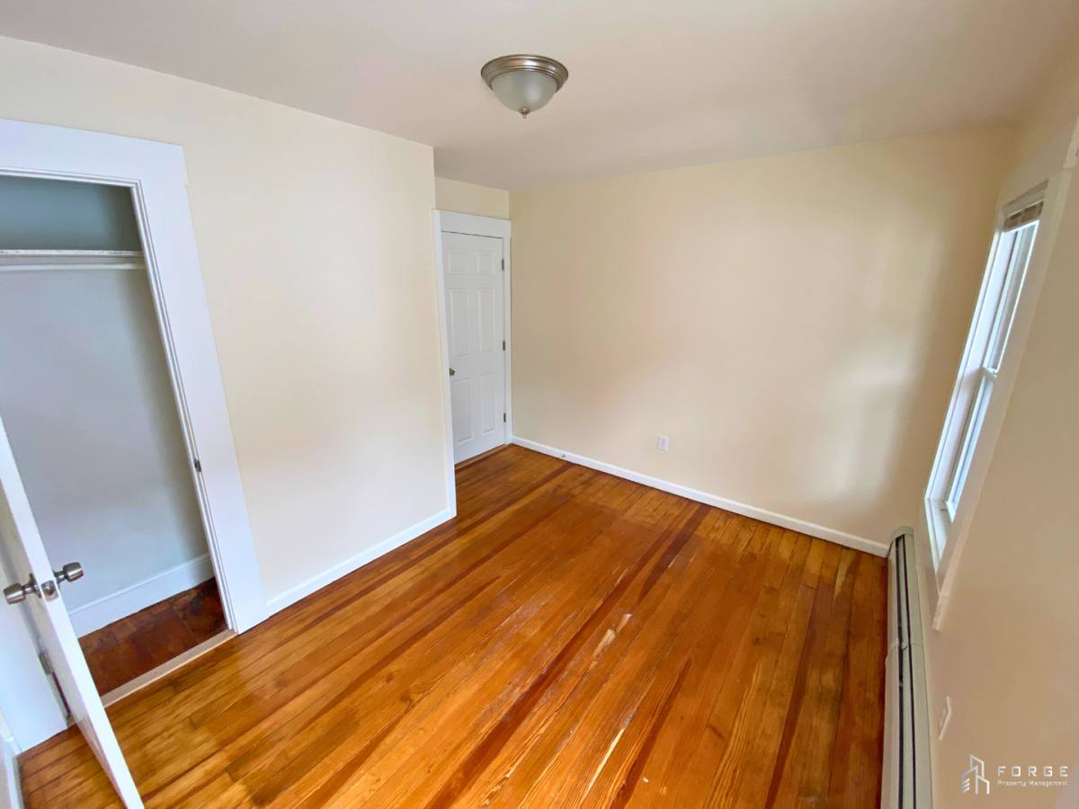 Apartment for rent at 8 Frederick St, Westfield, MA 01085