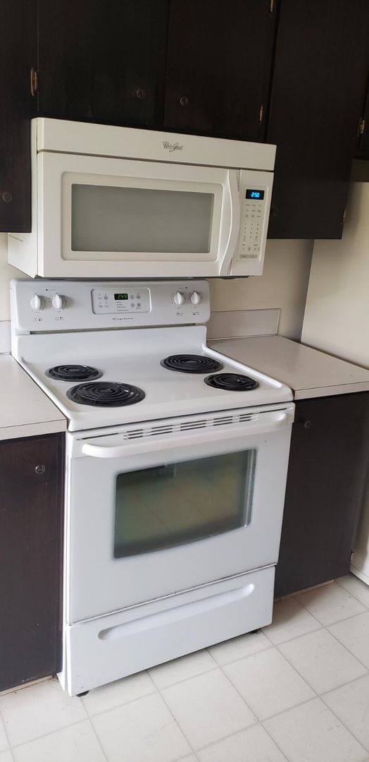 Apartment for rent at 2908 NE 12th St, Renton, WA 98056