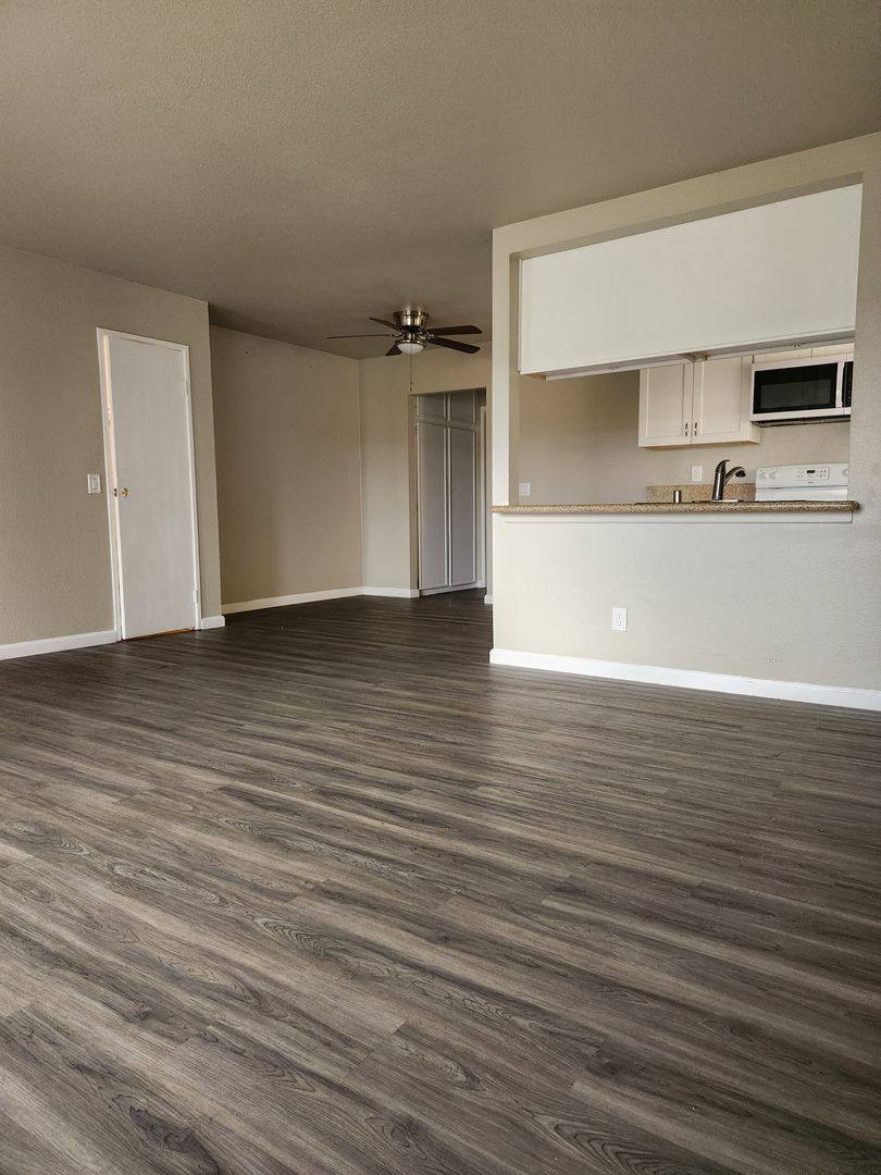 Apartment for rent at 31932 Del Cielo Este, Bonsall, CA 92003