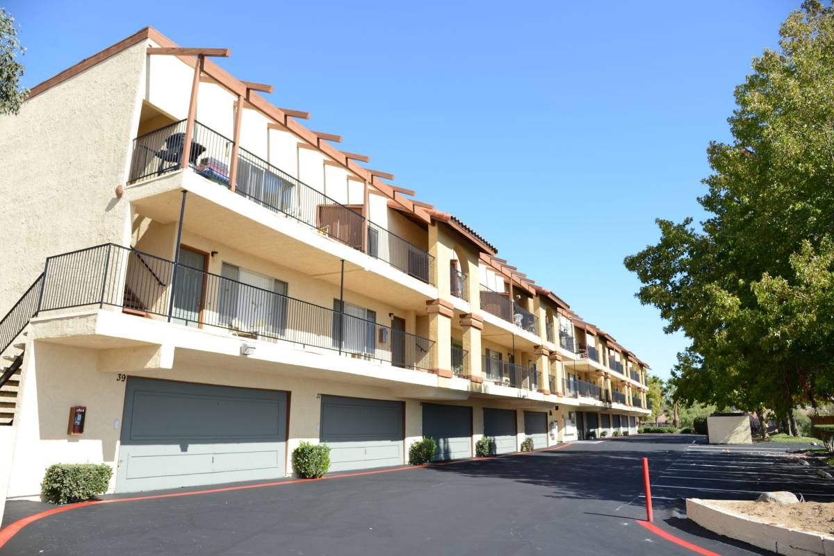 Apartment for rent at 31932 Del Cielo Este, Bonsall, CA 92003