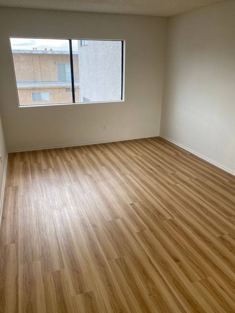 Apartment for rent at 3711 Glendon Ave, Los Angeles, CA 90034