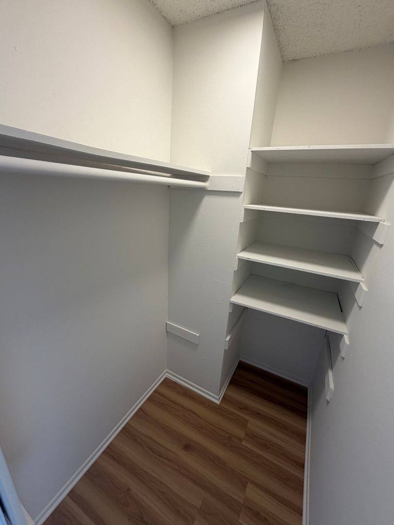 Apartment for rent at 3711 Glendon Ave, Los Angeles, CA 90034