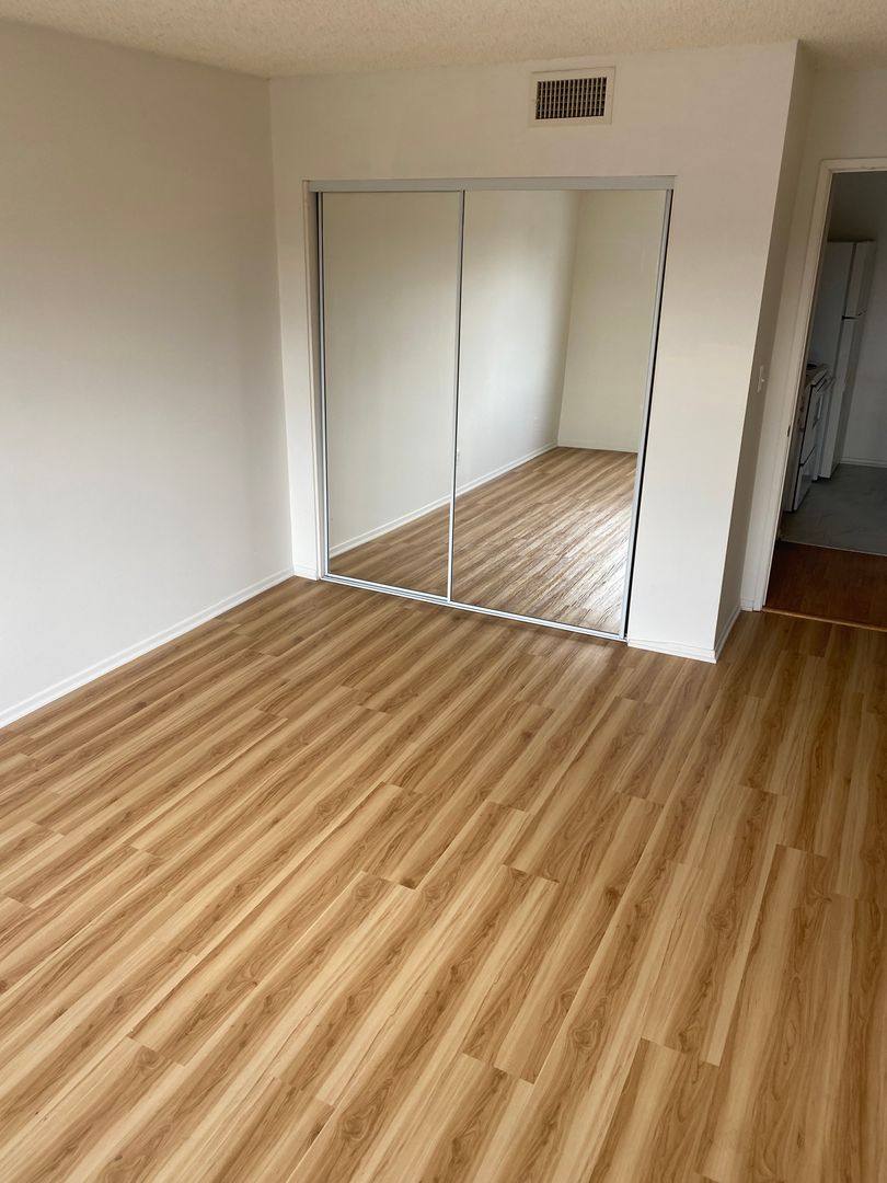 Apartment for rent at 3711 Glendon Ave, Los Angeles, CA 90034