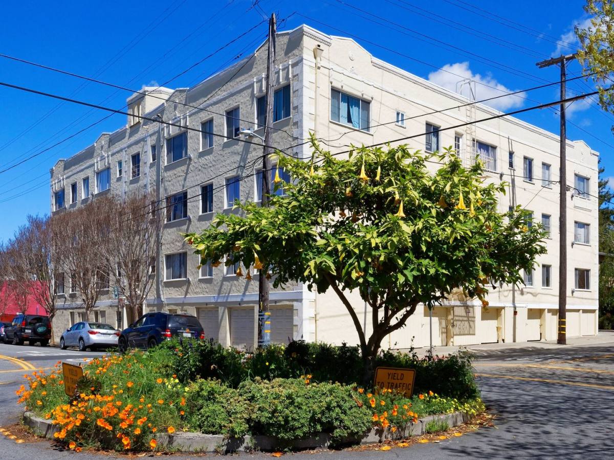 Apartment for rent at 2091 California St, Berkeley, CA 94703