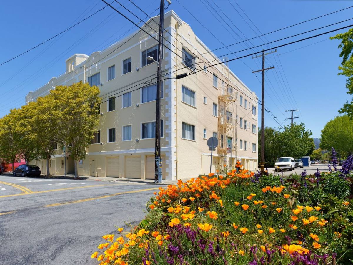 Apartment for rent at 2091 California St, Berkeley, CA 94703