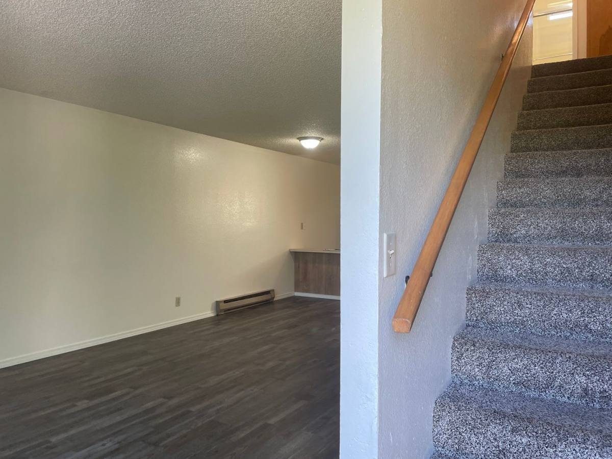 Townhouse for rent at 2024 NE Fairview Ave, Grants Pass, OR 97526