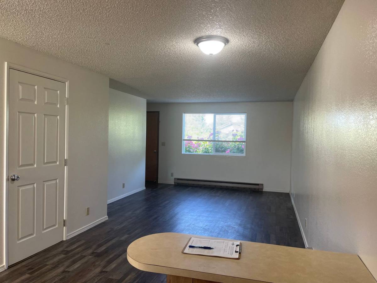 Townhouse for rent at 2024 NE Fairview Ave, Grants Pass, OR 97526