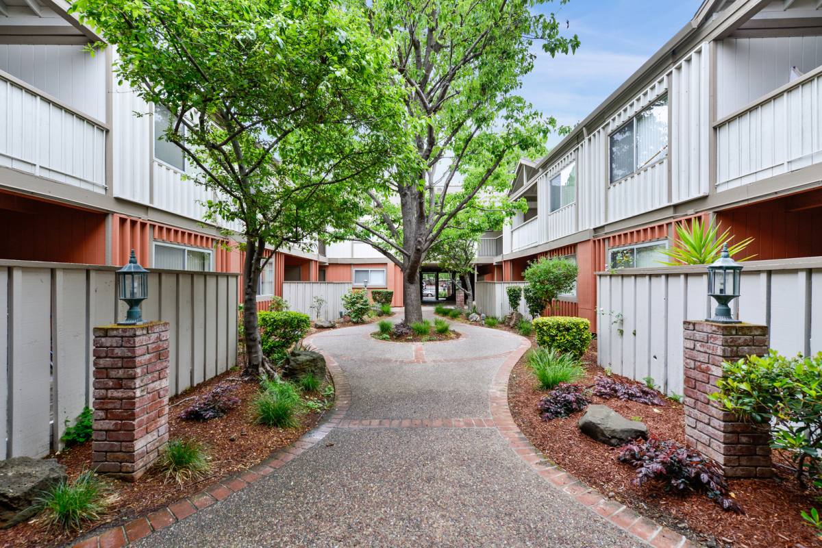 Apartment for rent at 3500 Pennsylvania Ave, Fremont, CA 94536
