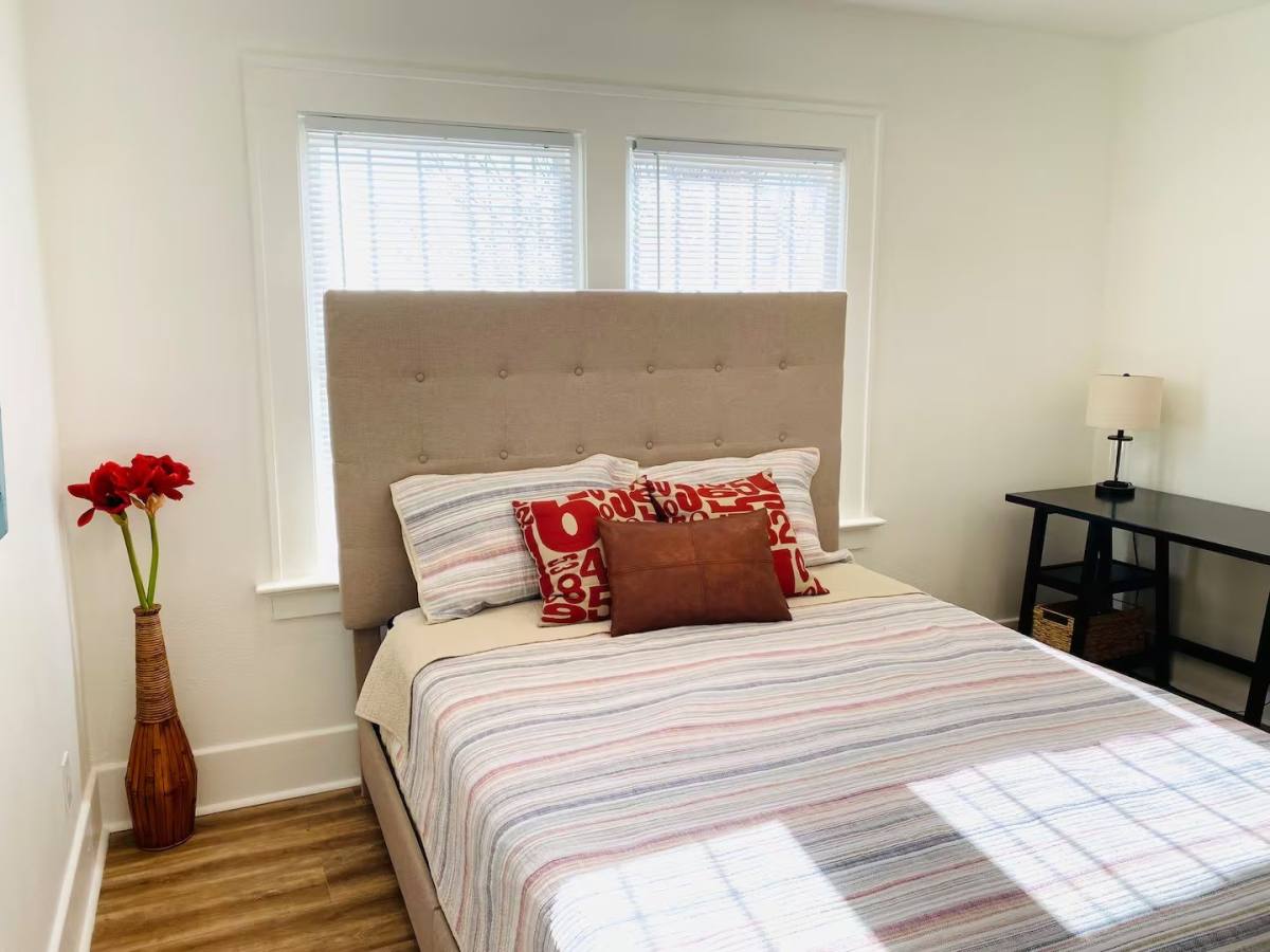 Apartment for rent at 713 Front St, Lynden, WA 98264