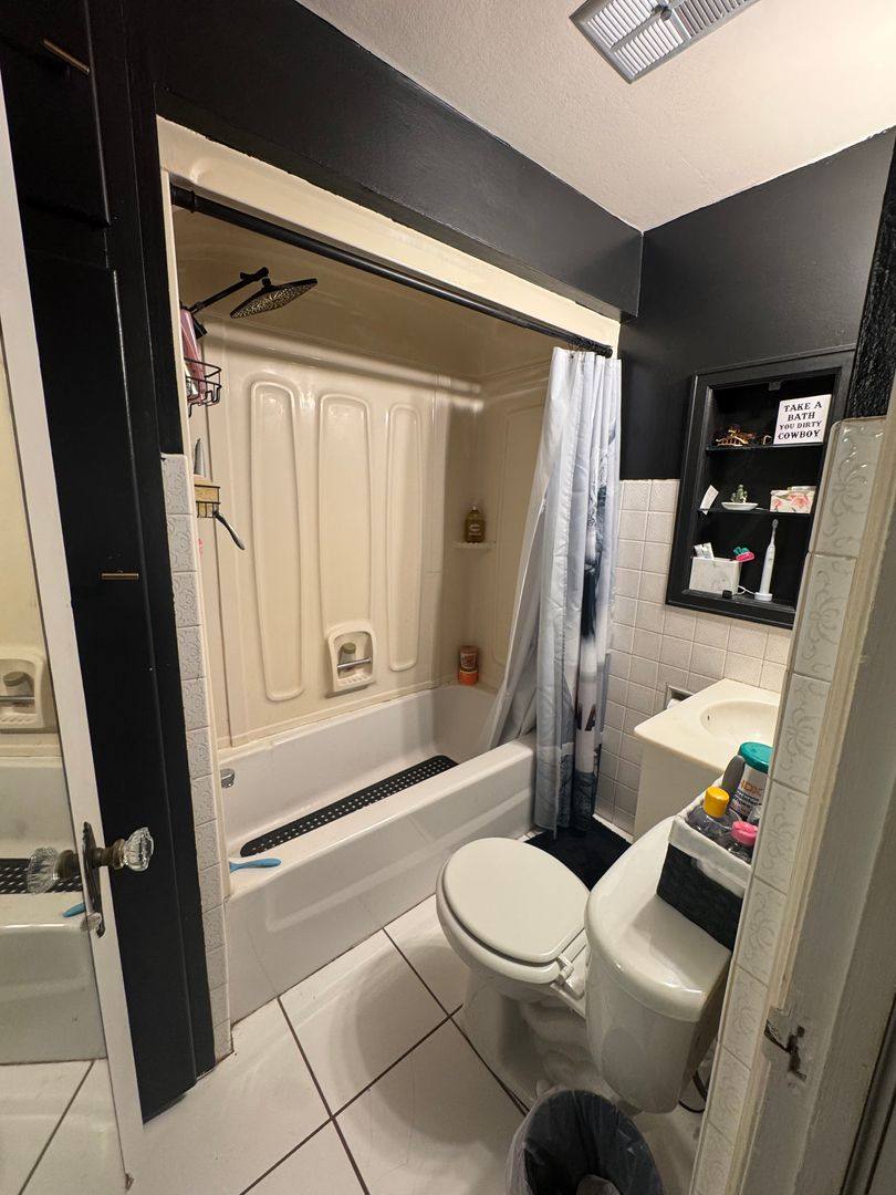 Apartment for rent at 702 Bertch 1001 Western, Waterloo, IA 50702