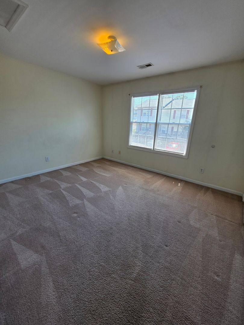 Apartment for rent at 14 W Sunrise Ave, Thomasville, NC 27360