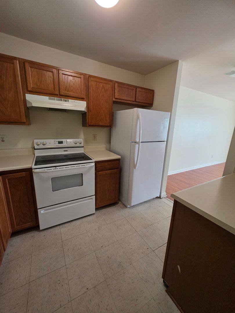 Apartment for rent at 14 W Sunrise Ave, Thomasville, NC 27360