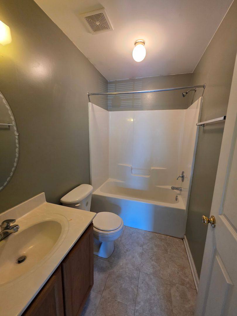 Apartment for rent at 14 W Sunrise Ave, Thomasville, NC 27360