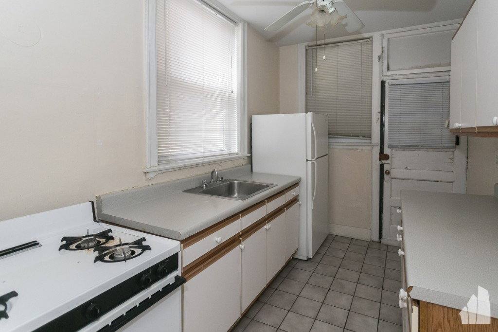 Apartment for rent at 5208 N Damen Ave #2, Chicago, IL 60625