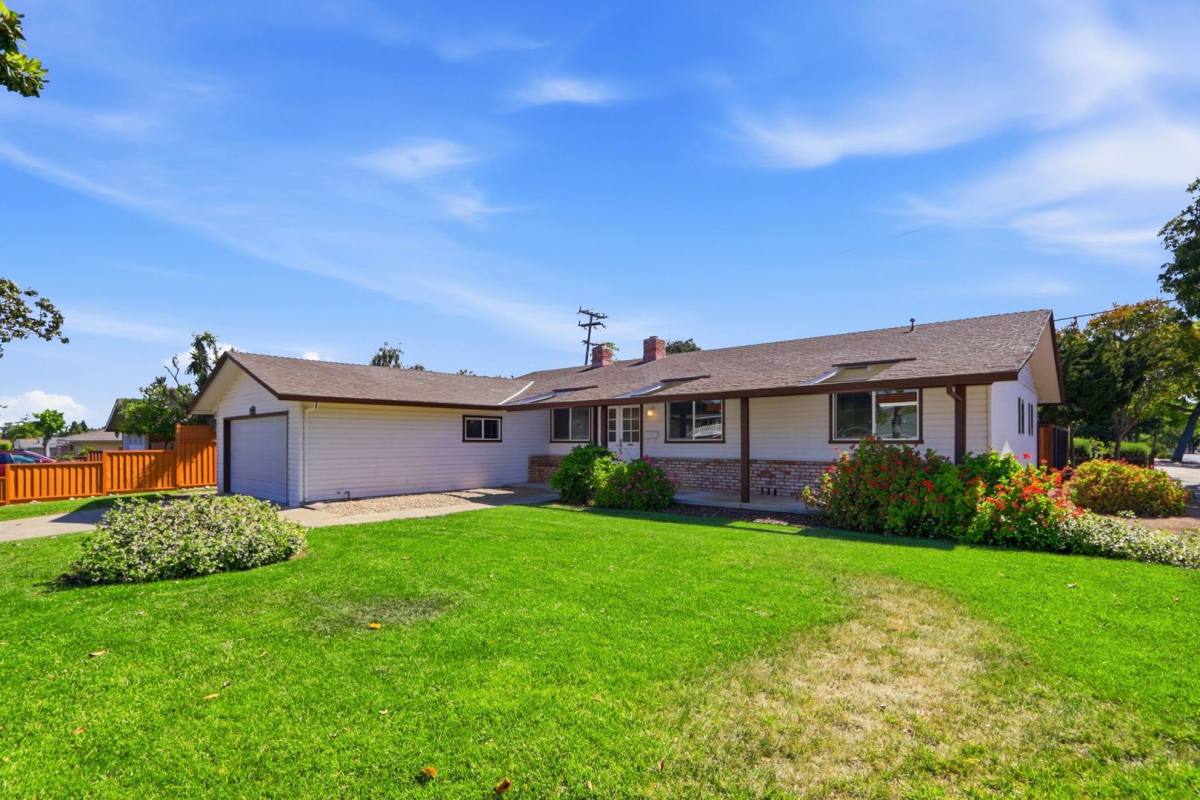 House for rent at 1498 S Mary Ave, Sunnyvale, CA 94087