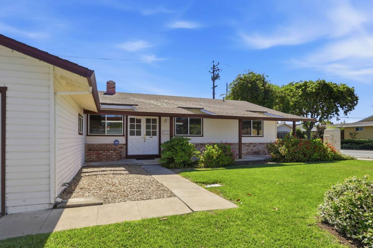House for rent at 1498 S Mary Ave, Sunnyvale, CA 94087