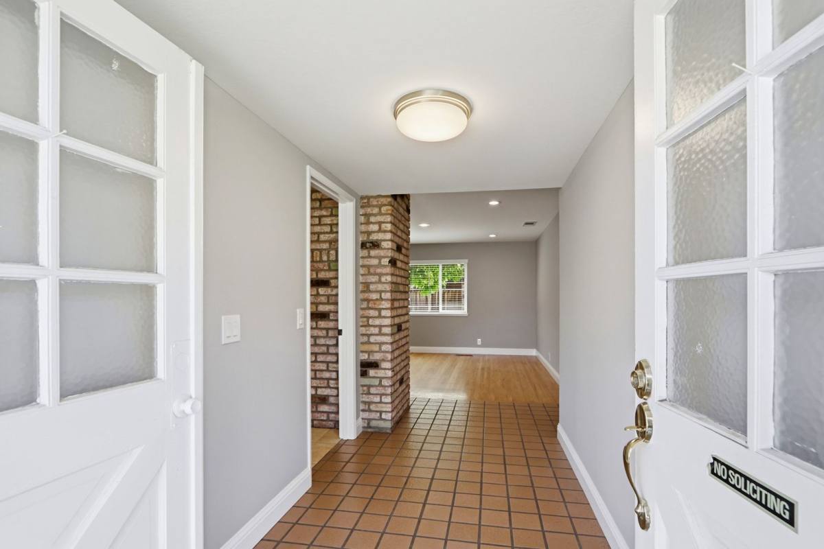 House for rent at 1498 S Mary Ave, Sunnyvale, CA 94087