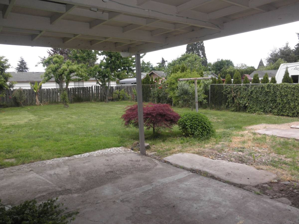 House for rent at 3565 48th Ave NE, Salem, OR 97305