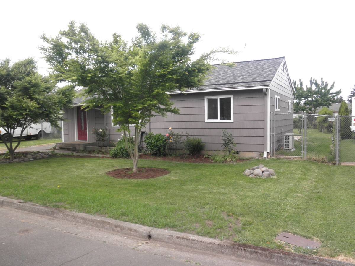 House for rent at 3565 48th Ave NE, Salem, OR 97305