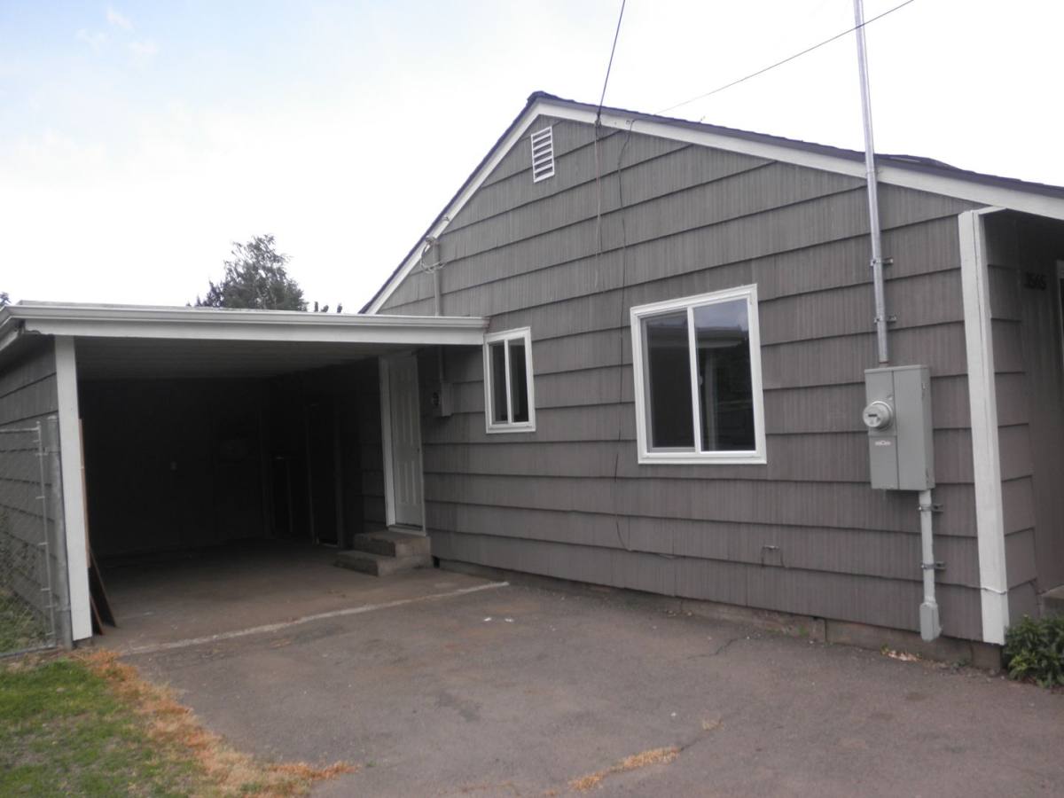 House for rent at 3565 48th Ave NE, Salem, OR 97305