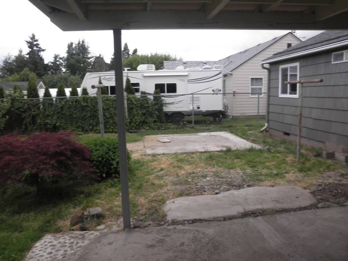 House for rent at 3565 48th Ave NE, Salem, OR 97305