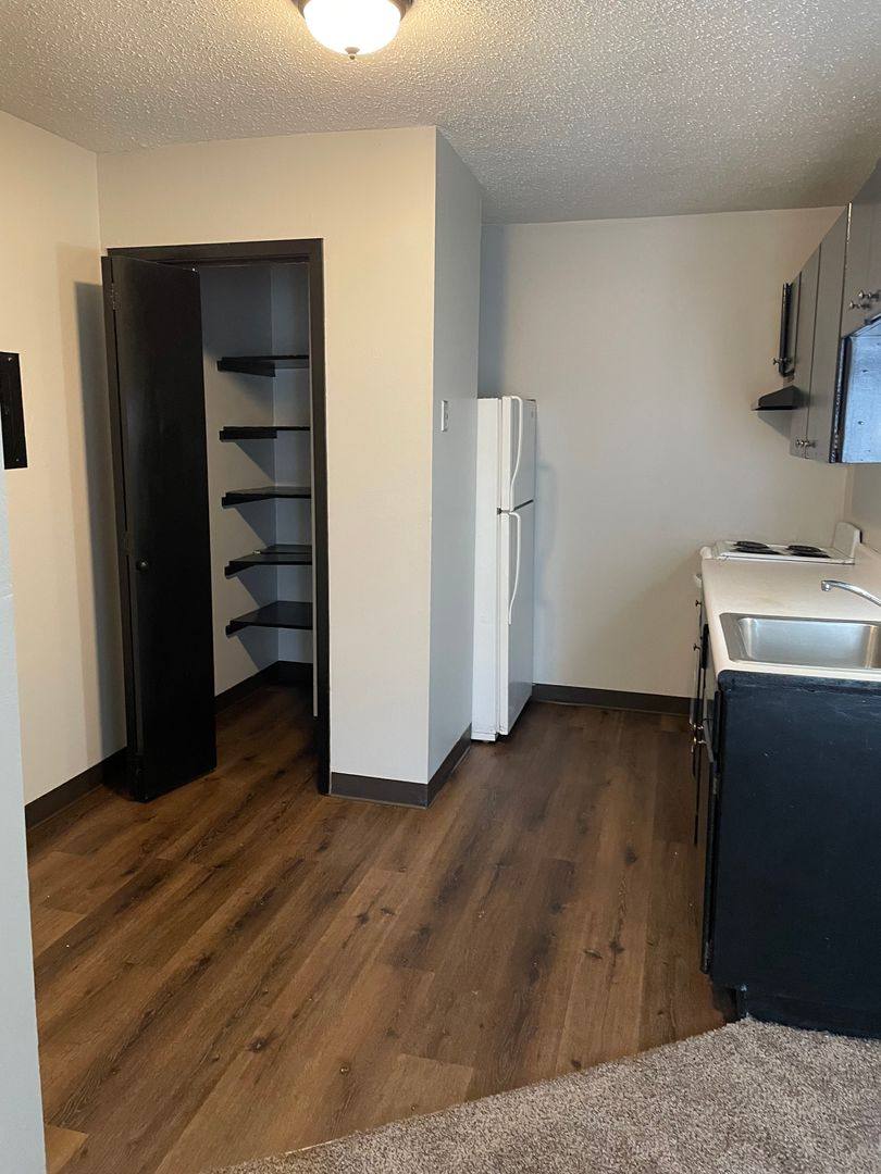 Apartment for rent at 1114-1124 Vine St, West Des Moines, IA 50265