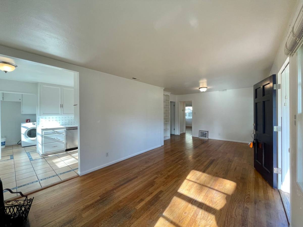 House for rent at 934 Fountain Ave, Pacific Grove, CA 93950