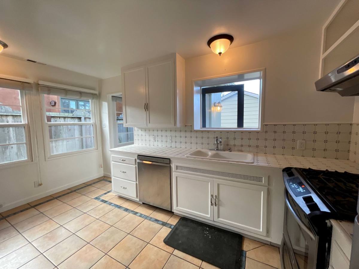 House for rent at 934 Fountain Ave, Pacific Grove, CA 93950