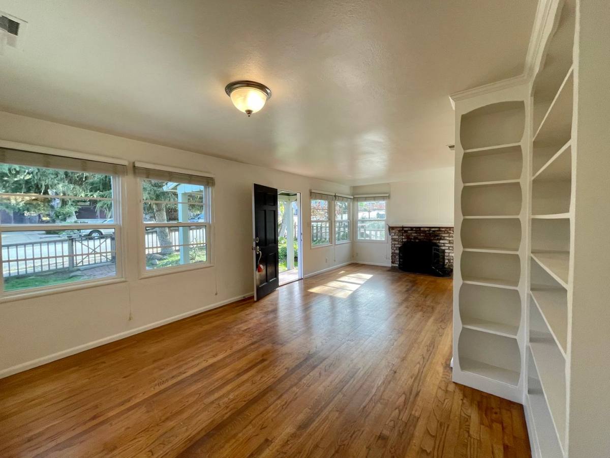 House for rent at 934 Fountain Ave, Pacific Grove, CA 93950